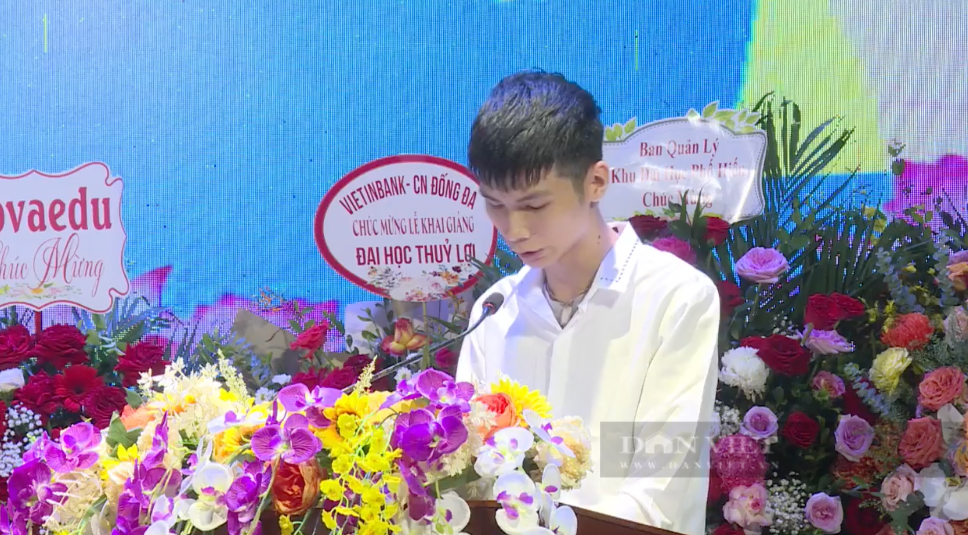 Thủ khoa Trường ĐH Thủy lợi nhận học bổng toàn khóa học: &quot;Gia đình là động lực để em cố gắng&quot; - Ảnh 1.