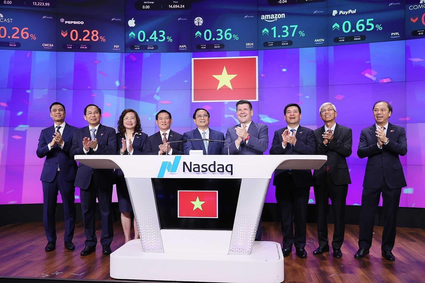 Thủ tướng Phạm Minh Chính mong muốn và đề nghị Nasdaq tăng cường hợp tác với Ủy ban Chứng khoán Nhà nước - Ảnh 2.