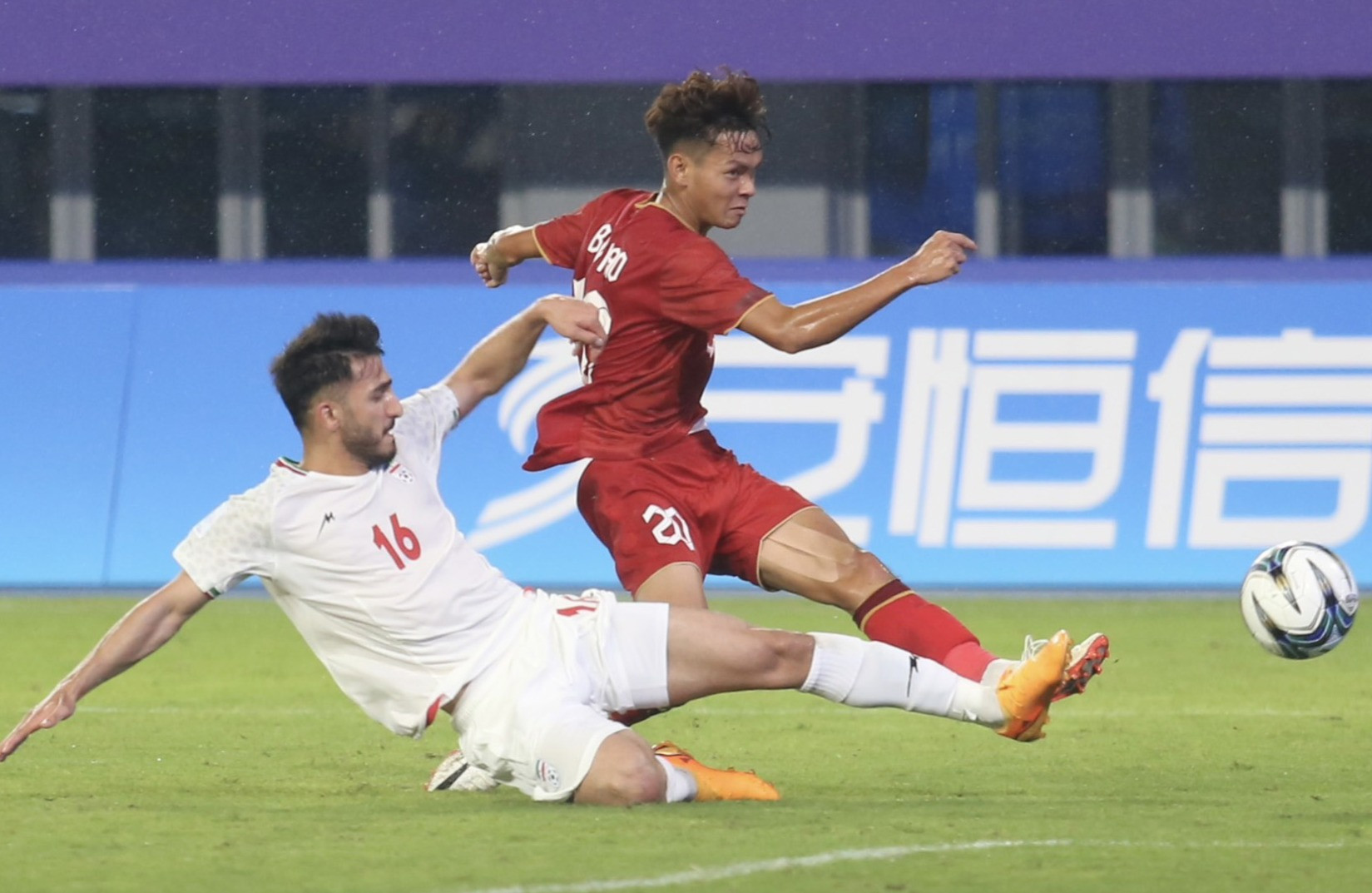 Olympic Việt Nam vs Olympic Ả Rập Xê Út (18h30 ngày 24/9): Lách qua khe cửa hẹp? - Ảnh 2.