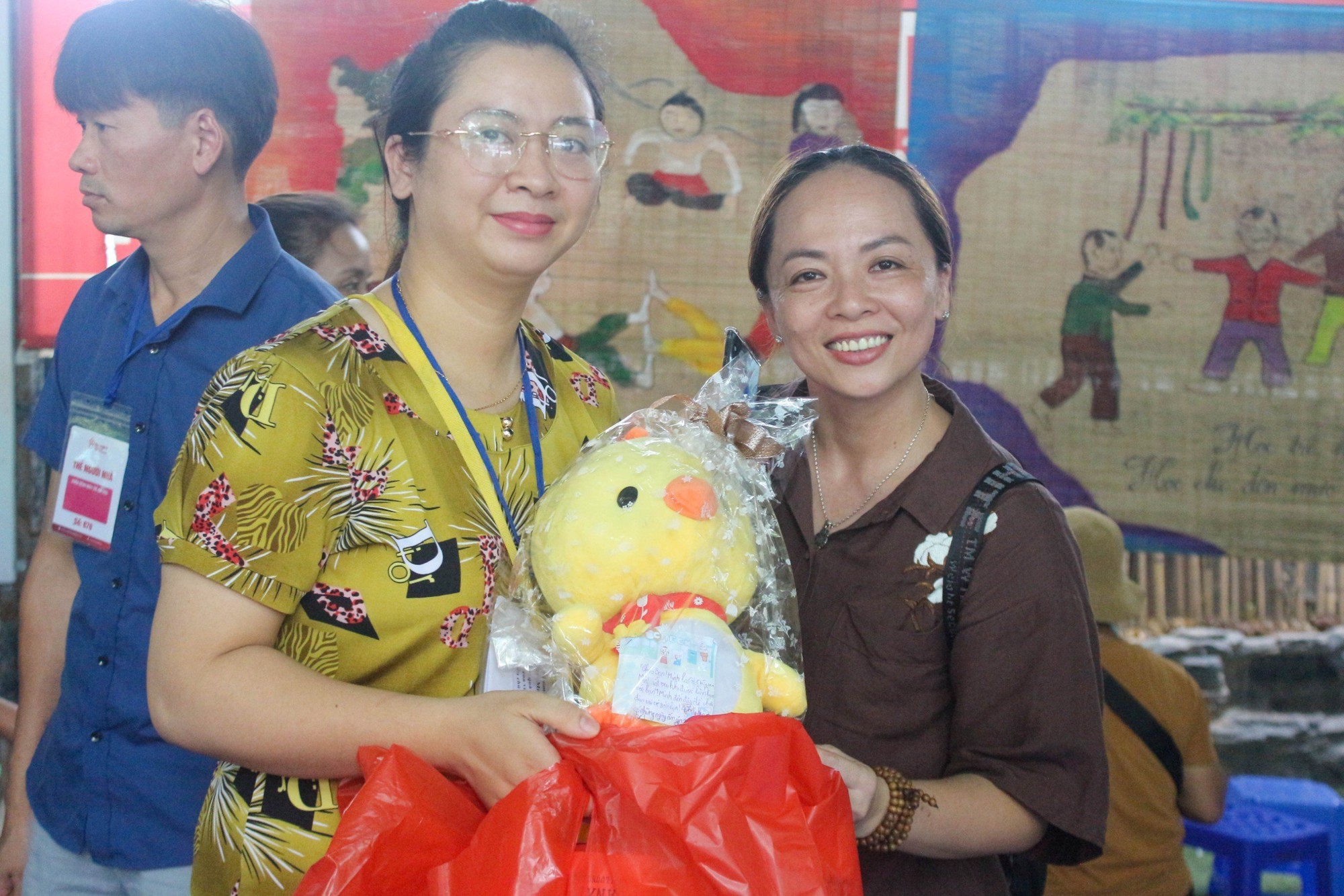Hành trình lan tỏa yêu thương từ Nam ra Bắc - Ảnh 3.