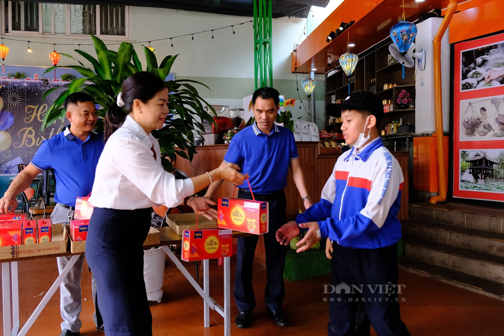  Ấm lòng Tết Trung thu cho học sinh nghèo Đắk Nông  - Ảnh 2.