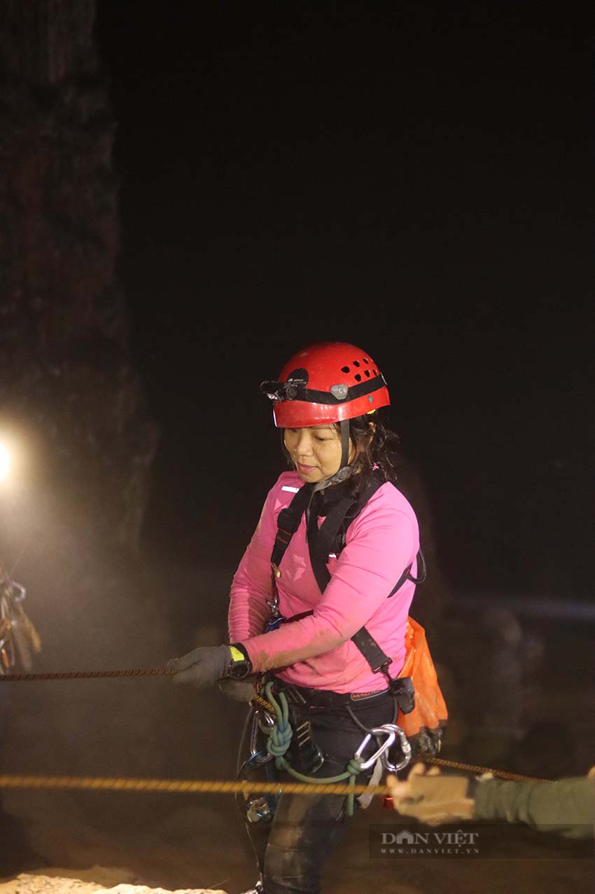 Khám phá hang Rục Mòn (Bài 2): Ngọc trong hang và bí ẩn về loài rắn ở độ cao 400m - Ảnh 13.