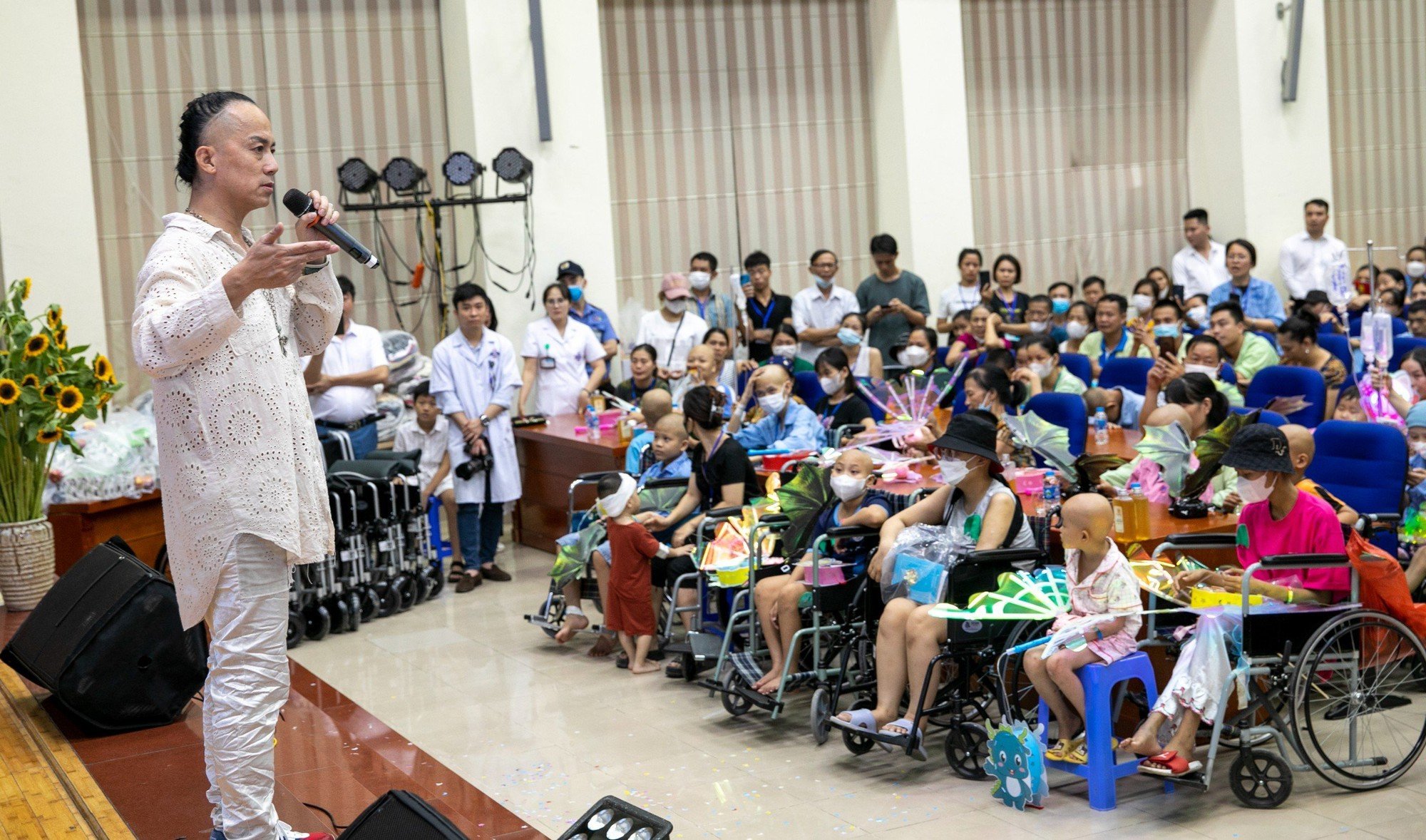 Đàm Vĩnh Hưng âm thầm làm điều này sau phiên tòa xử bà Nguyễn Phương Hằng - Ảnh 4.