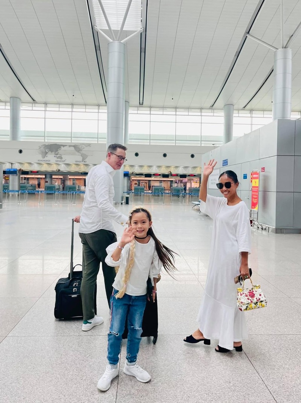 Đoan Trang 2 năm ở Singapore: Viên mãn bên chồng Tây, ở nhà làm nội trợ - Ảnh 3.