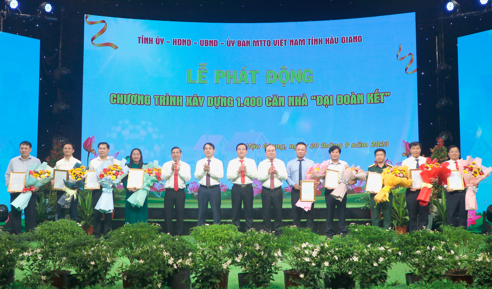 Agribank tài trợ nhà 100 căn nhà &quot;Đại đoàn kết&quot; tại tỉnh Hậu Giang - Ảnh 3.