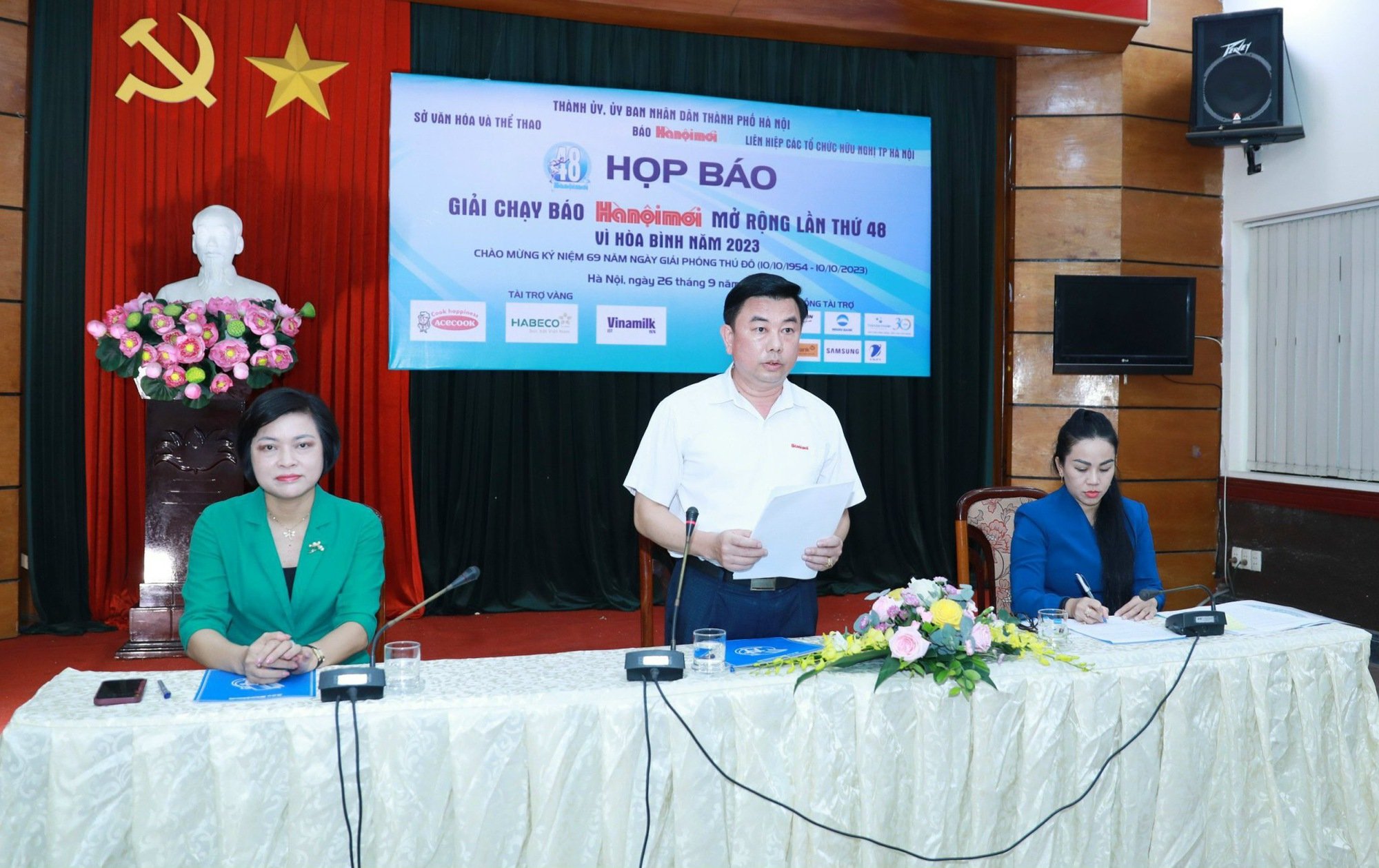 Sôi động giải chạy Báo Hà Nội Mới mở rộng lần thứ 48: Hơn 1.500 người tham gia - Ảnh 1.