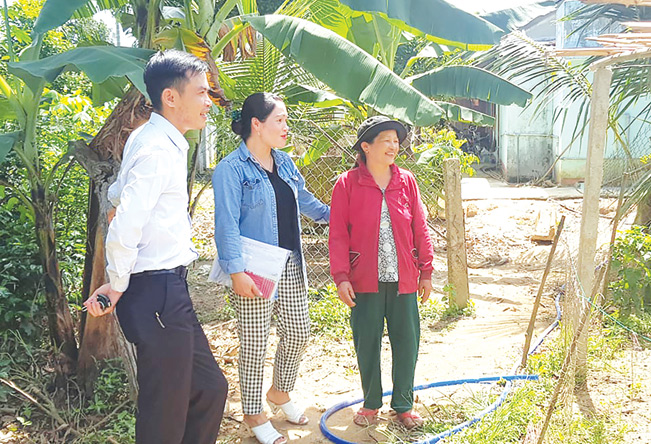 Quảng Nam: Ngân hàng lưu động - chắp cánh ước mơ đổi đời cho người dân vùng núi cao - Ảnh 4. Quảng Nam: Ngân hàng lưu động - chắp cánh ước mơ đổi đời cho người dân vùng núi cao - Ảnh 4.