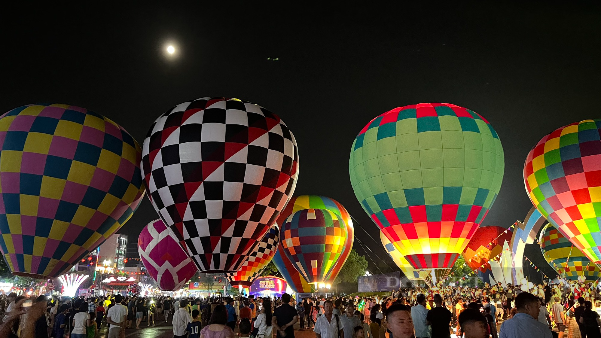 Tưng bừng chương trình khai mạc Festival Chí Linh – Hải Dương 2023 &quot;Tinh hoa hội tụ - Khát vọng toả sáng&quot; - Ảnh 5.