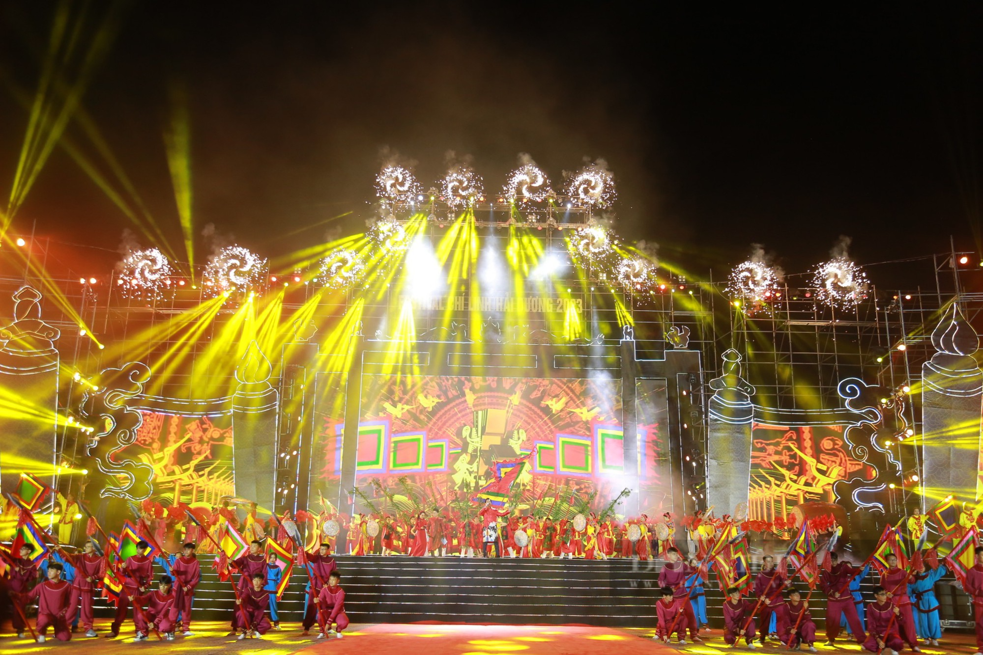 Tưng bừng chương trình khai mạc Festival Chí Linh – Hải Dương 2023 &quot;Tinh hoa hội tụ - Khát vọng toả sáng&quot; - Ảnh 8.