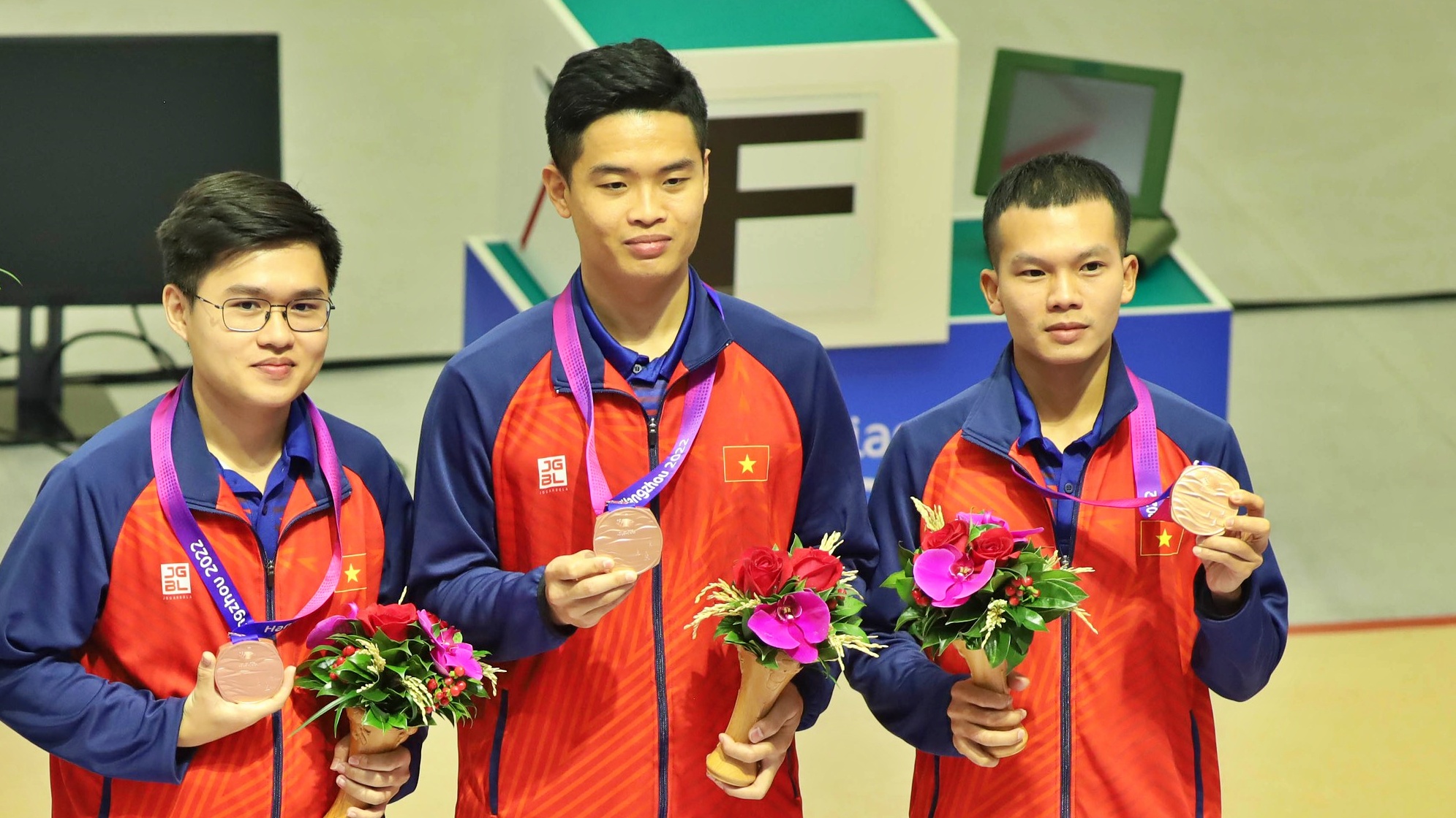 HCV bắn súng ASIAD 2023 Phạm Quang Huy: &quot;Từ bỏ tài khoản game hàng chục triệu, quyết theo nghiệp cha mẹ&quot; - Ảnh 1.