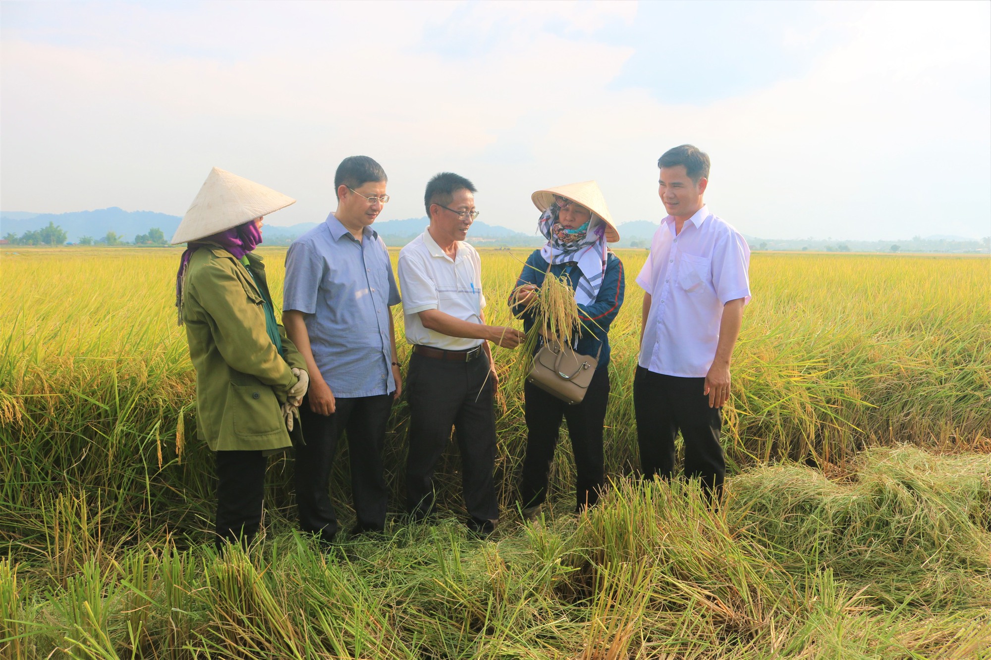 Phó Chủ tịch Hội NDVN Nguyễn Xuân Định gợi mở những nhiệm vụ quan trọng tại Đại hội đại biểu Hội ND tỉnh Đắk Nông - Ảnh 6.