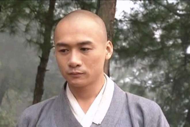 4 nhân vật “số đỏ” nhất kiếm hiệp Kim Dung: Hư Trúc số 2, ai số 1? - Ảnh 2.