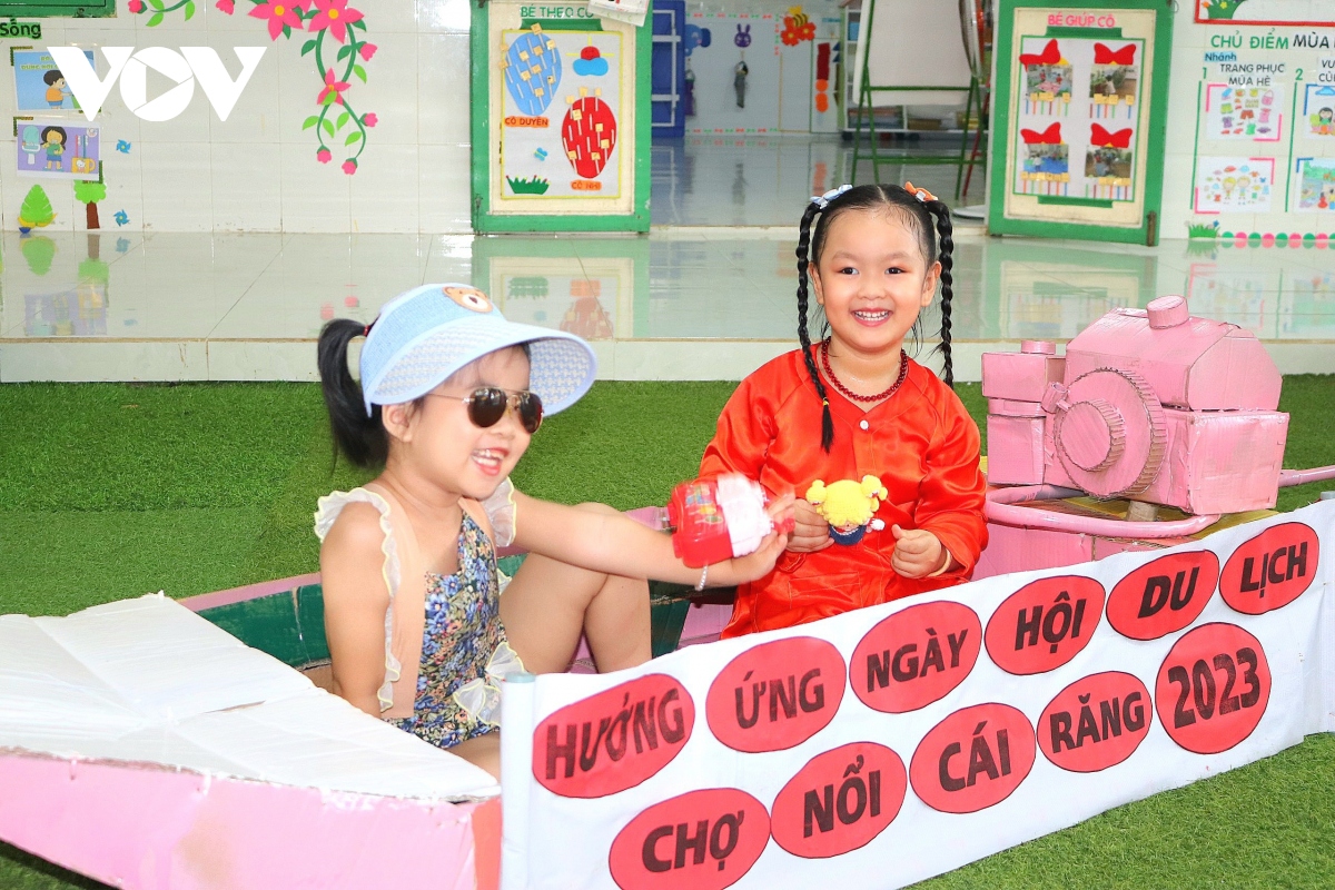 Trẻ em Cần Thơ tái hiện trang phục chợ quê xưa và tìm hiểu văn hóa sông nước - Ảnh 13.