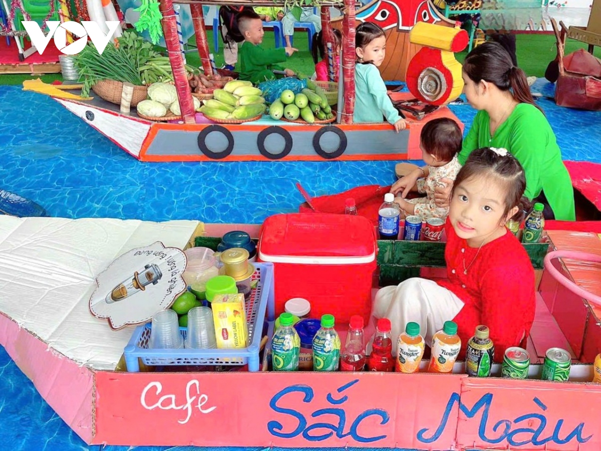 Trẻ em Cần Thơ tái hiện trang phục chợ quê xưa và tìm hiểu văn hóa sông nước - Ảnh 12.
