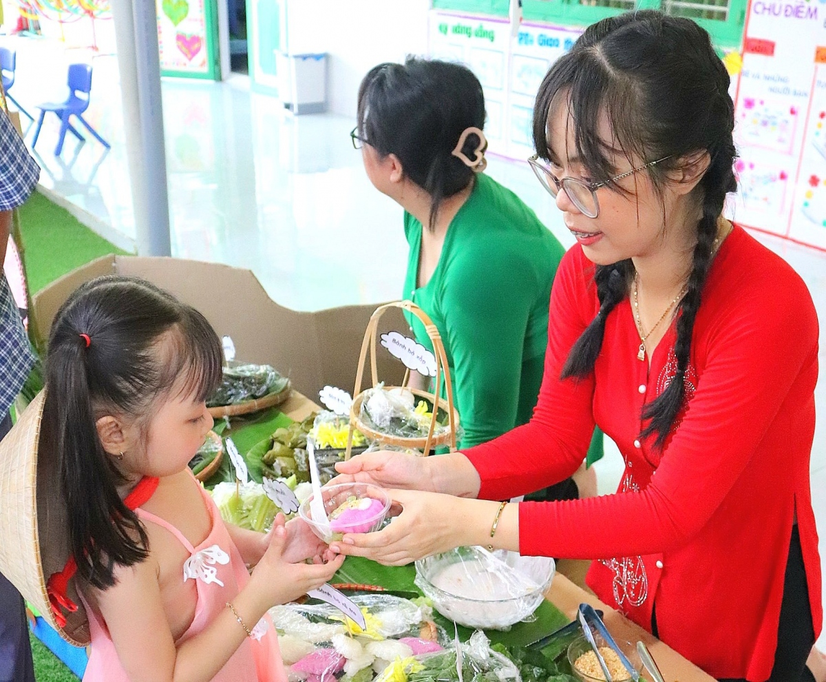 Trẻ em Cần Thơ tái hiện trang phục chợ quê xưa và tìm hiểu văn hóa sông nước - Ảnh 16.