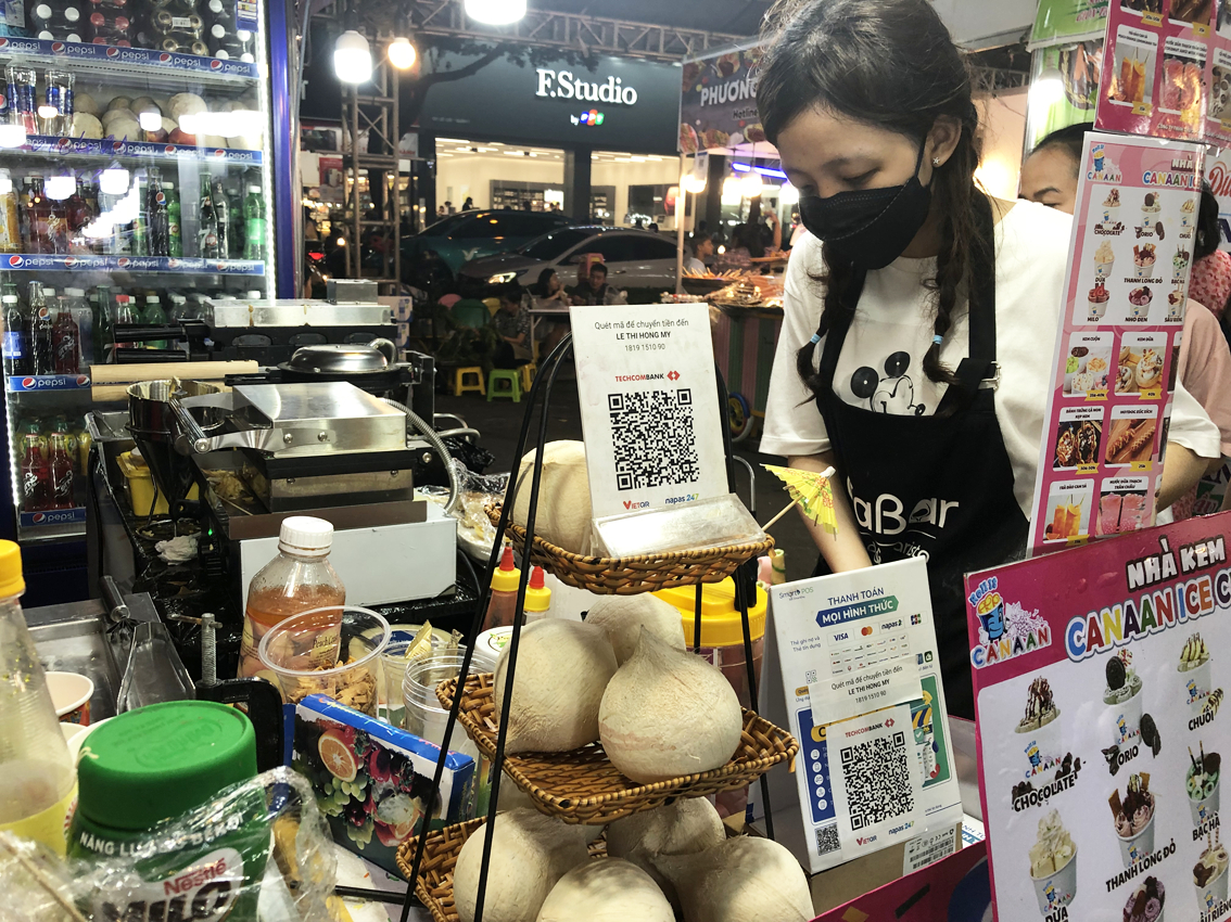 Nhiều chiêu chiếm đoạt tiền liên quan mã QR - Ảnh 1. Nhiều chiêu chiếm đoạt tiền liên quan mã QR - Ảnh 1.