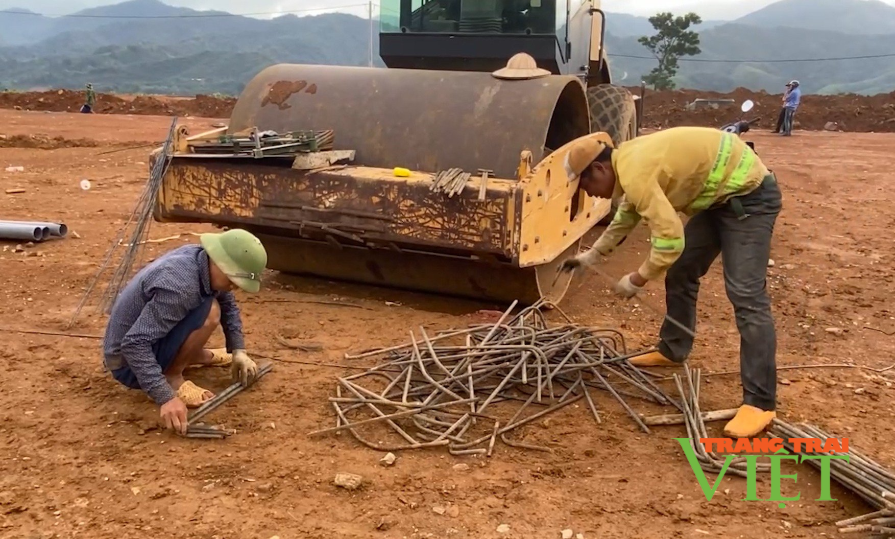 Lai Châu: Gấp rút hoàn thiện dự án sắp xếp dân cư ở bản có thác nước đẹp như tranh - Ảnh 3. Lai Châu: Gấp rút hoàn thiện dự án sắp xếp dân cư ở bản có thác nước đẹp như tranh - Ảnh 3.