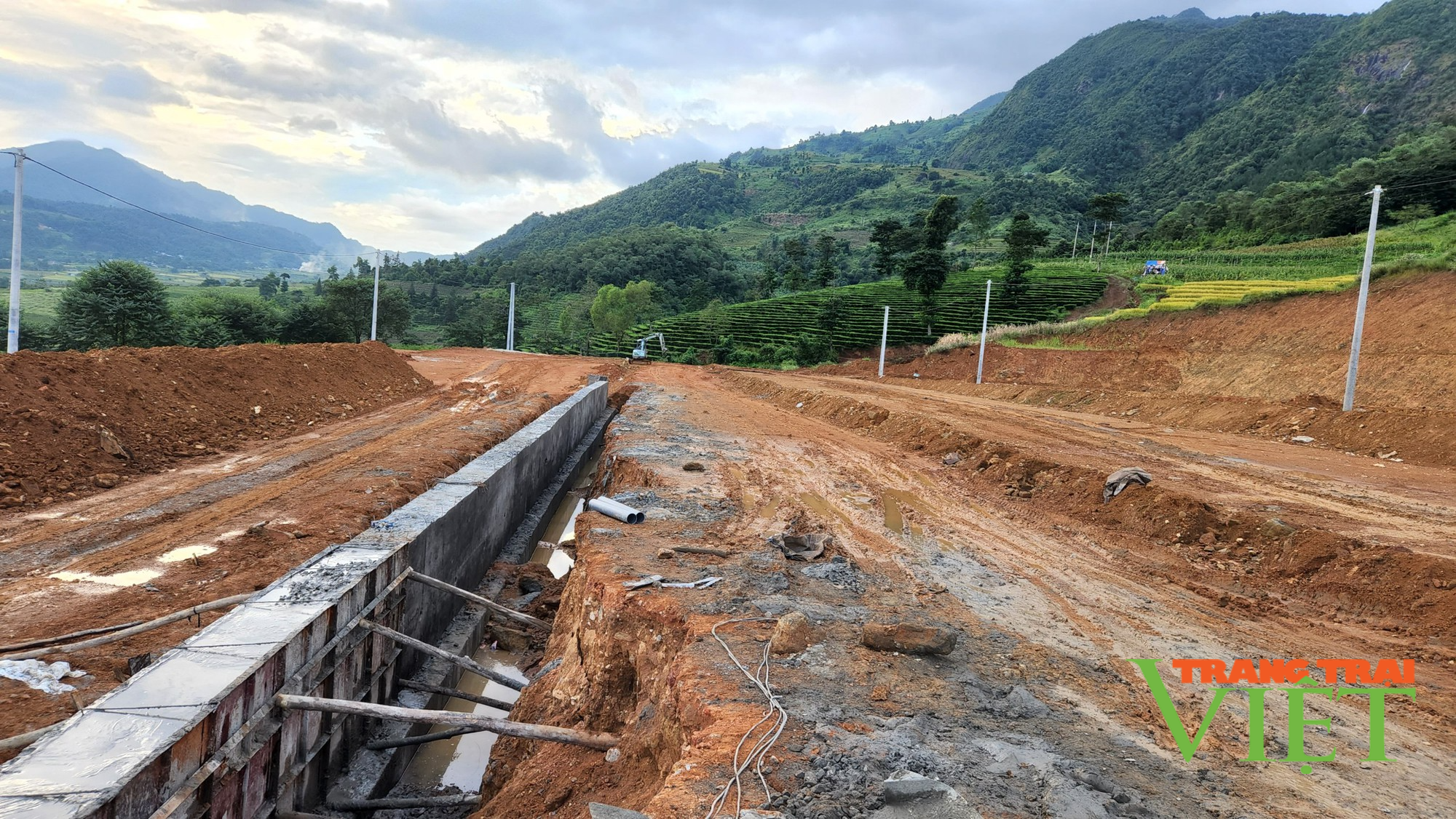 Lai Châu: Gấp rút hoàn thiện dự án sắp xếp dân cư ở bản có thác nước đẹp như tranh - Ảnh 4. Lai Châu: Gấp rút hoàn thiện dự án sắp xếp dân cư ở bản có thác nước đẹp như tranh - Ảnh 4.