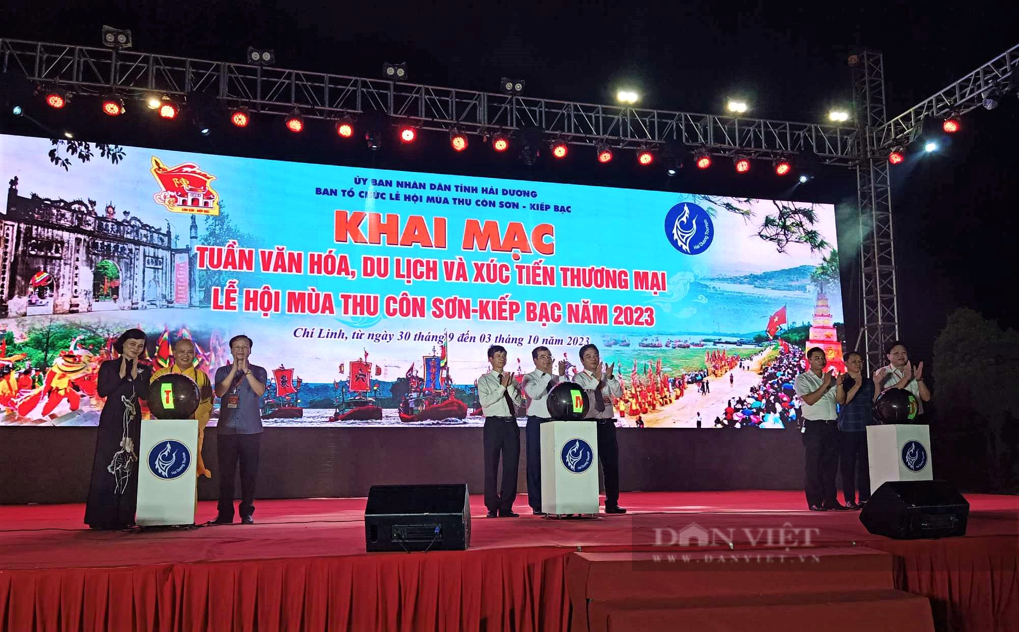Tưởng niệm 723 năm ngày mất của Anh hùng Dân tộc Hưng Đạo Đại Vương Trần Quốc Tuấn và khai hội mùa thu - Ảnh 8.