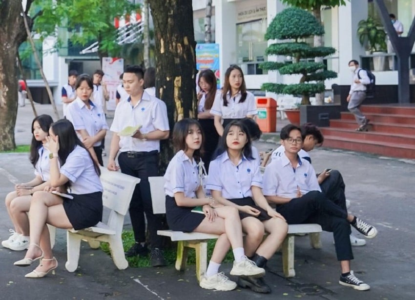 Những điều cần biết khi học sinh, sinh viên tham gia BHYT - Ảnh 1.