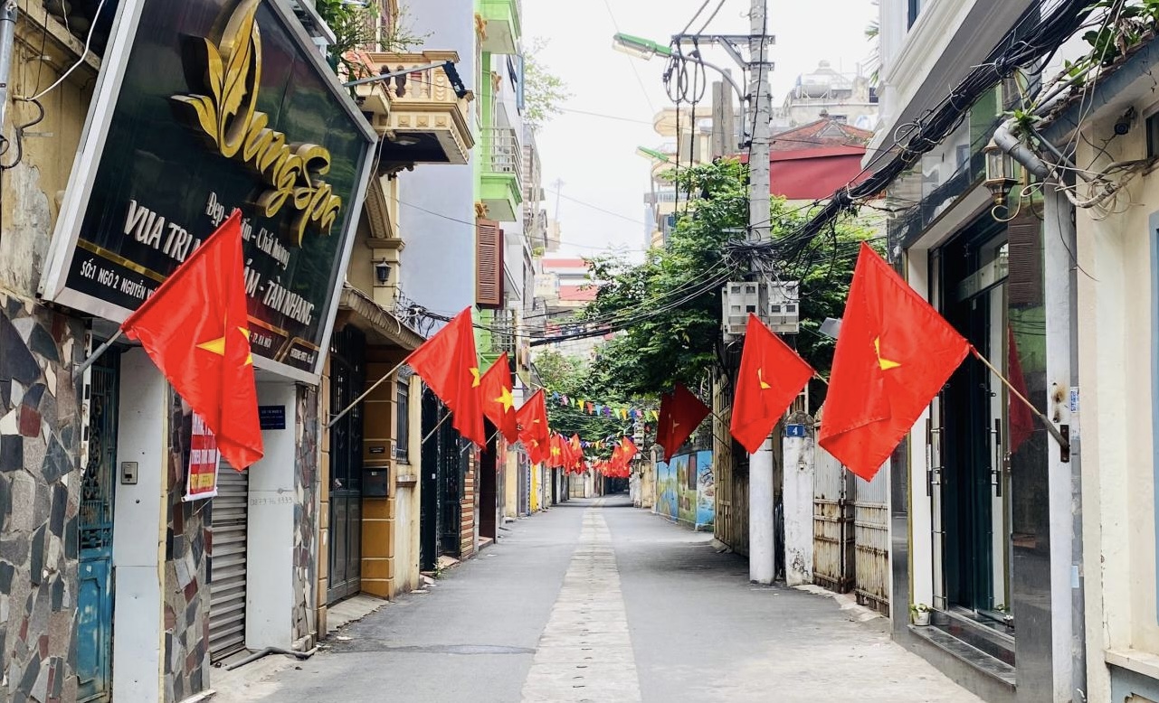 Quận Thanh Xuân: Lập lại trật tự lòng đường, vỉa hè các tuyến phố - Ảnh 3.
