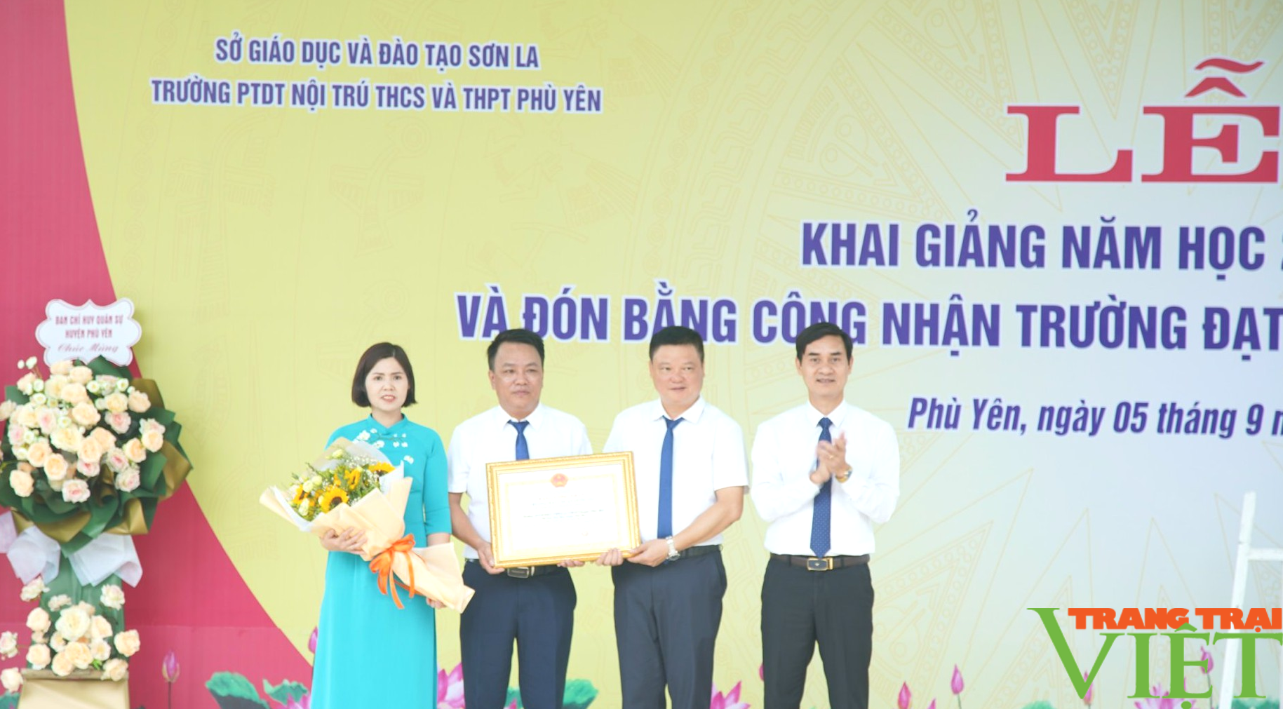 Phù Yên (Sơn La): Hơn 35 nghìn học sinh các cấp dự Lễ khai giảng - Ảnh 4.