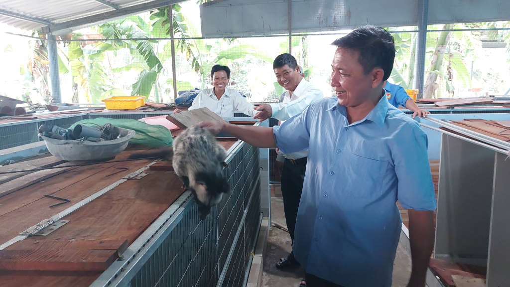 &quot;Đánh liều&quot; nuôi con đặc sản ham ăn cá, chuối chín, một anh nông dân ở Long An lãi nửa tỷ - Ảnh 1.
