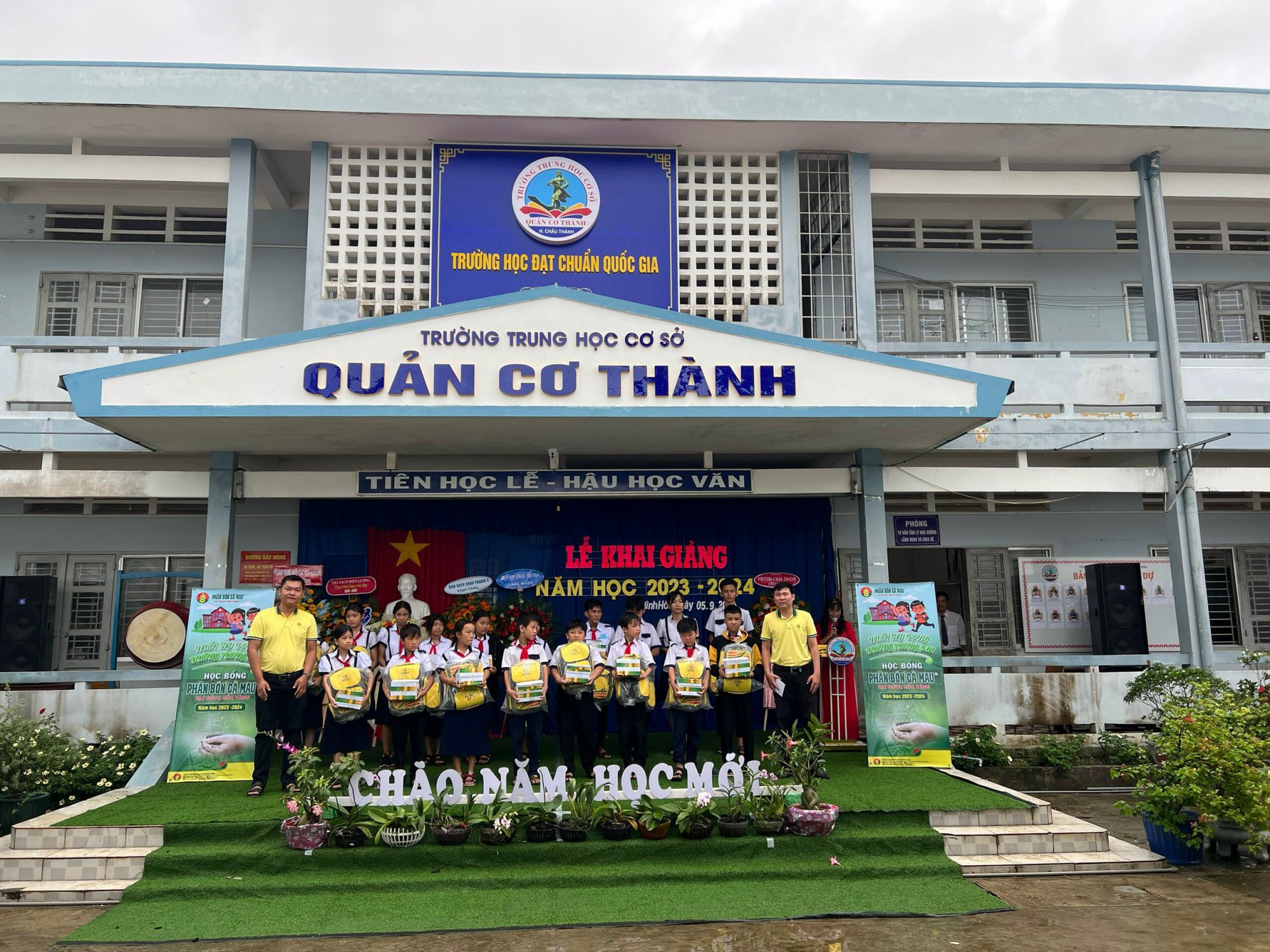 Học bổng Hạt Ngọc Mùa Vàng năm học 2023-2024 tiếp tục hành trình nuôi hy vọng dưỡng tương lai - Ảnh 3.