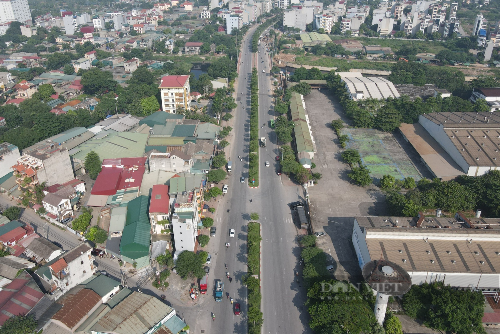 Hà Nội: Đào đường thi công giữa giờ cao điểm gây ùn tắc giao thông - Ảnh 7.