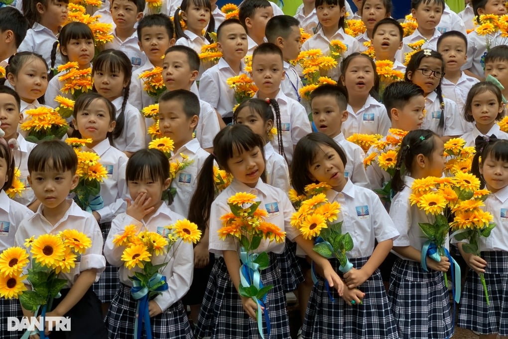 &quot;Thiếu 118.000 giáo viên không phải do chương trình giáo dục phổ thông mới&quot; - Ảnh 2.