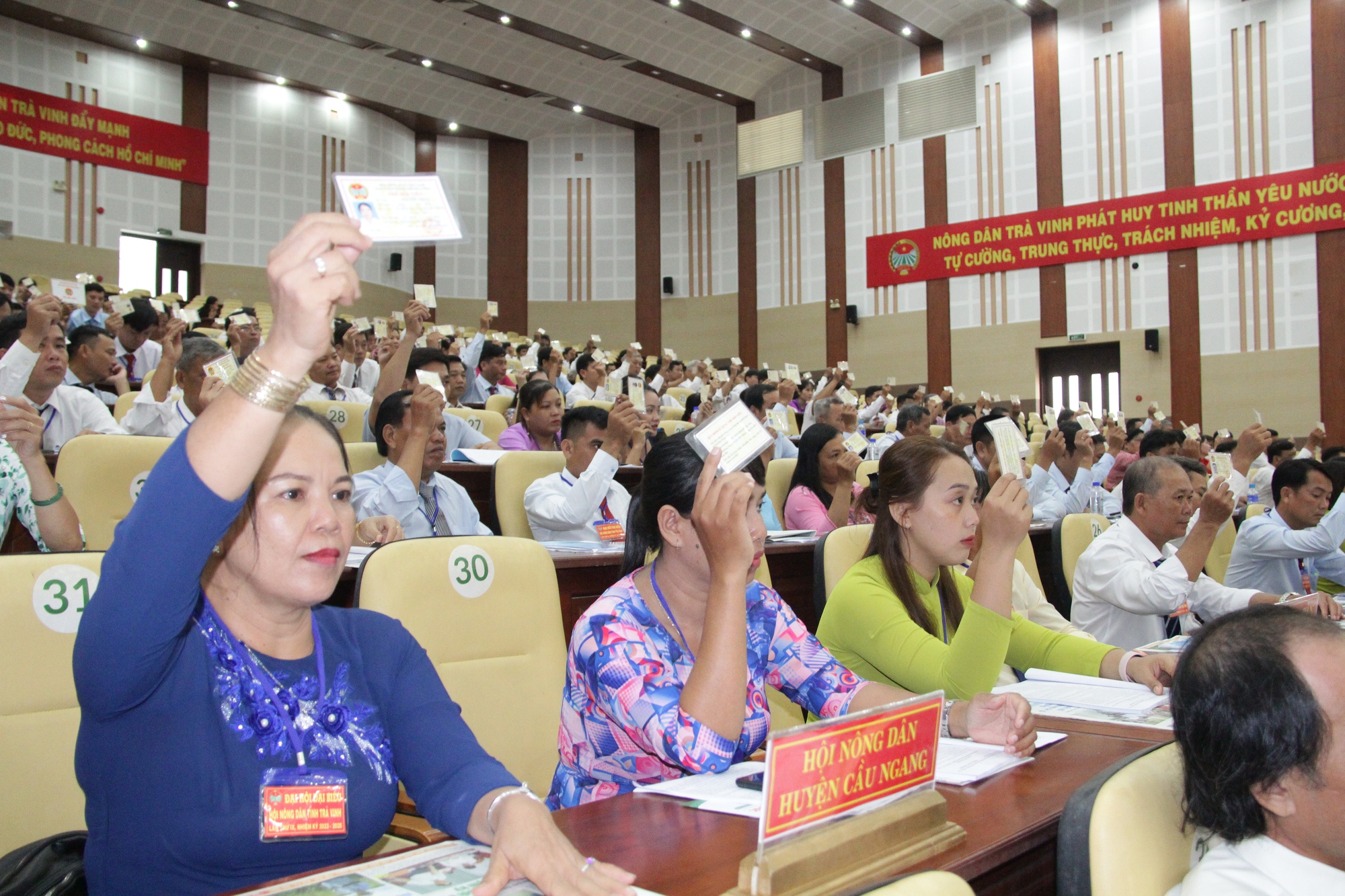 Đại hội đại biểu Hội Nông dân tỉnh Trà Vinh lần thứ IX:  Hỗ trợ người dân theo hướng tích hợp đa giá trị - Ảnh 4.