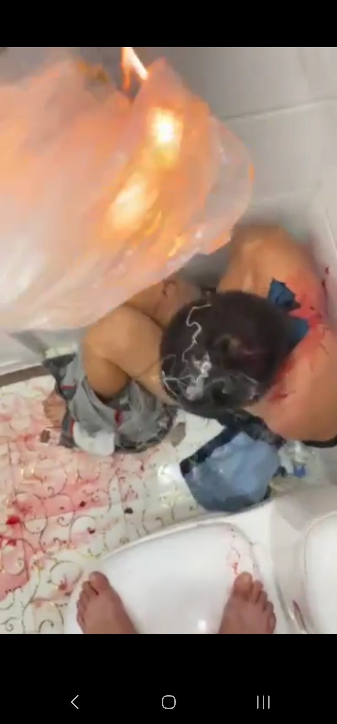 Nhóm người Việt Nam xuất cảnh trái phép ra nước ngoài lao động bị bắt cóc tra tấn dã man để tống tiền - Ảnh 2.