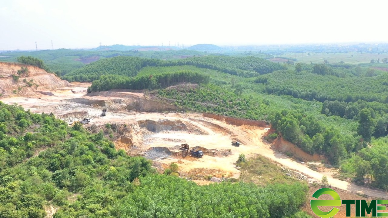 Quảng Ngãi: Mỏ đất Dông Cây Dừa vẫn đang nằm trong diện bị tạm dừng hoạt động - Ảnh 3. Quảng Ngãi: Mỏ đất Dông Cây Dừa vẫn đang nằm trong diện bị tạm dừng hoạt động - Ảnh 3.