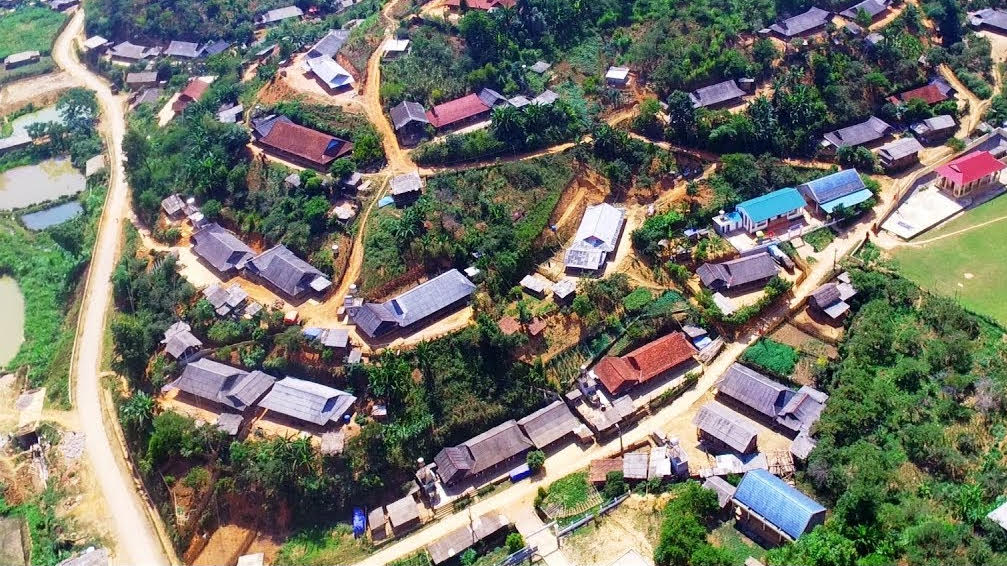 Đồng bào các dân tộc trên toàn tuyến biên giới tỉnh Sơn La chung sức, chung lòng xây dựng biên giới hòa bình, hữu nghị - Ảnh 2.