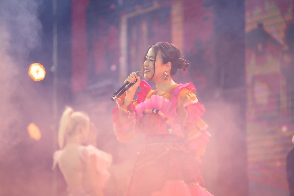 Hoàng Thùy Linh có hát live được không mà làm live show? - Ảnh 6.