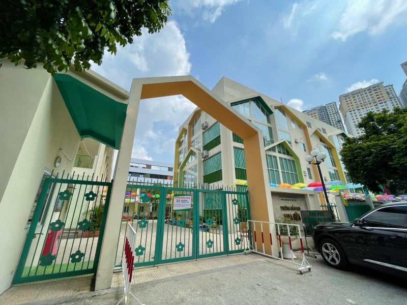 Phụ huynh phản ánh trường liên kết với nhiều trung tâm dạy năng khiếu giờ học chính khoá, mầm non Hoa Sữa nói gì? - Ảnh 2.