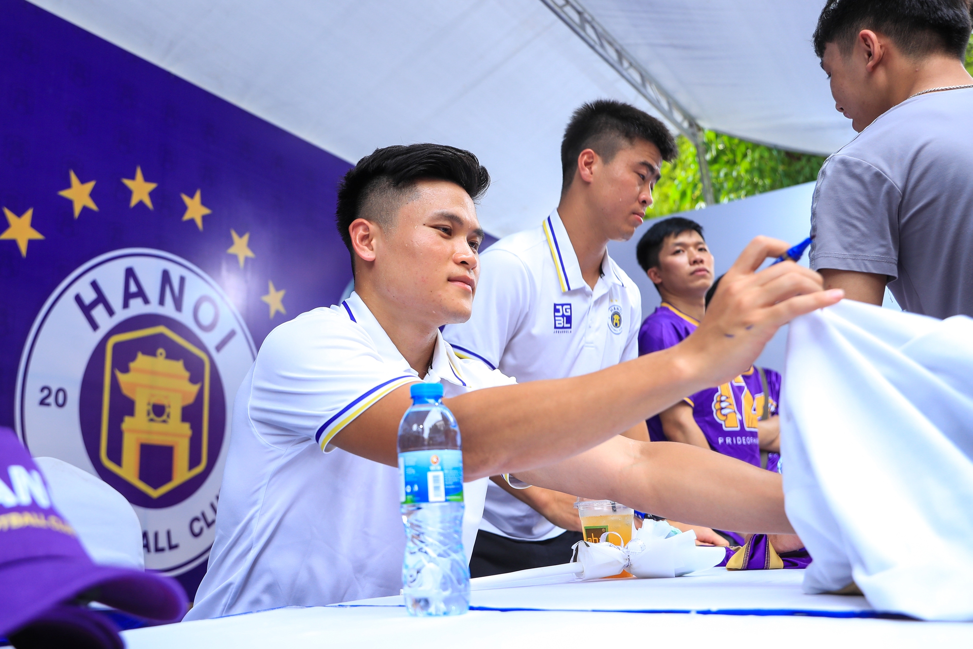 &quot;Chỉ cần NHM tới thật đông, Hà Nội FC tự tin thắng bất cứ đối thủ nào!”  - Ảnh 3.