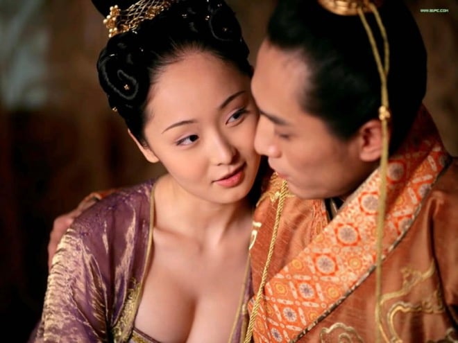 Hoàng đế Đồng Trị: Chết yểu vì hoan lạc với... gái lầu xanh? - Ảnh 1.