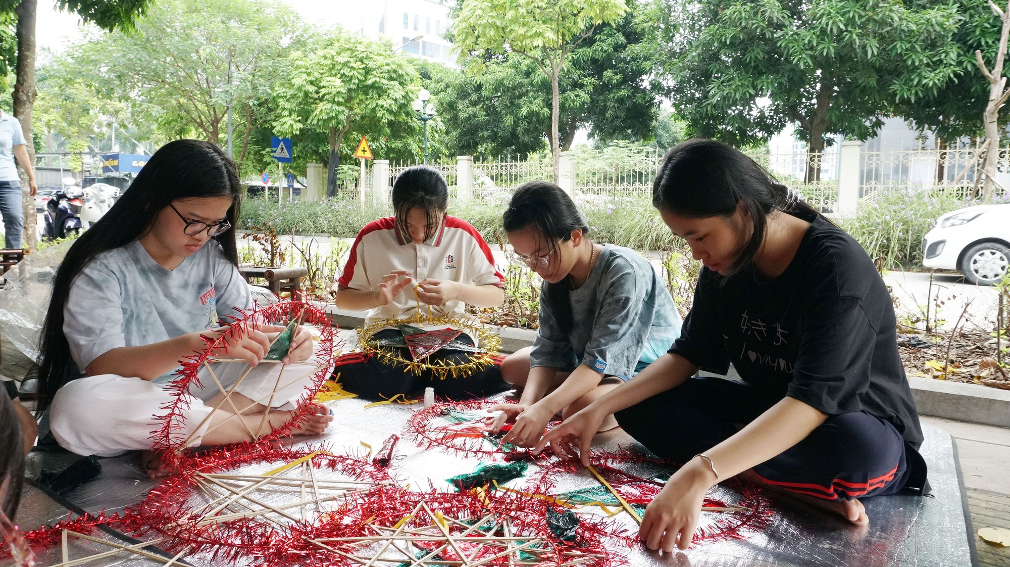 Đến “Chợ quê” mua sản phẩm sạch để làm thiện nguyện - Ảnh 9.