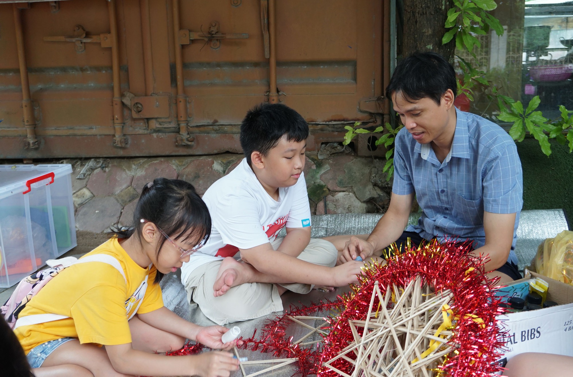 Đến “Chợ quê” mua sản phẩm sạch để làm thiện nguyện - Ảnh 13.