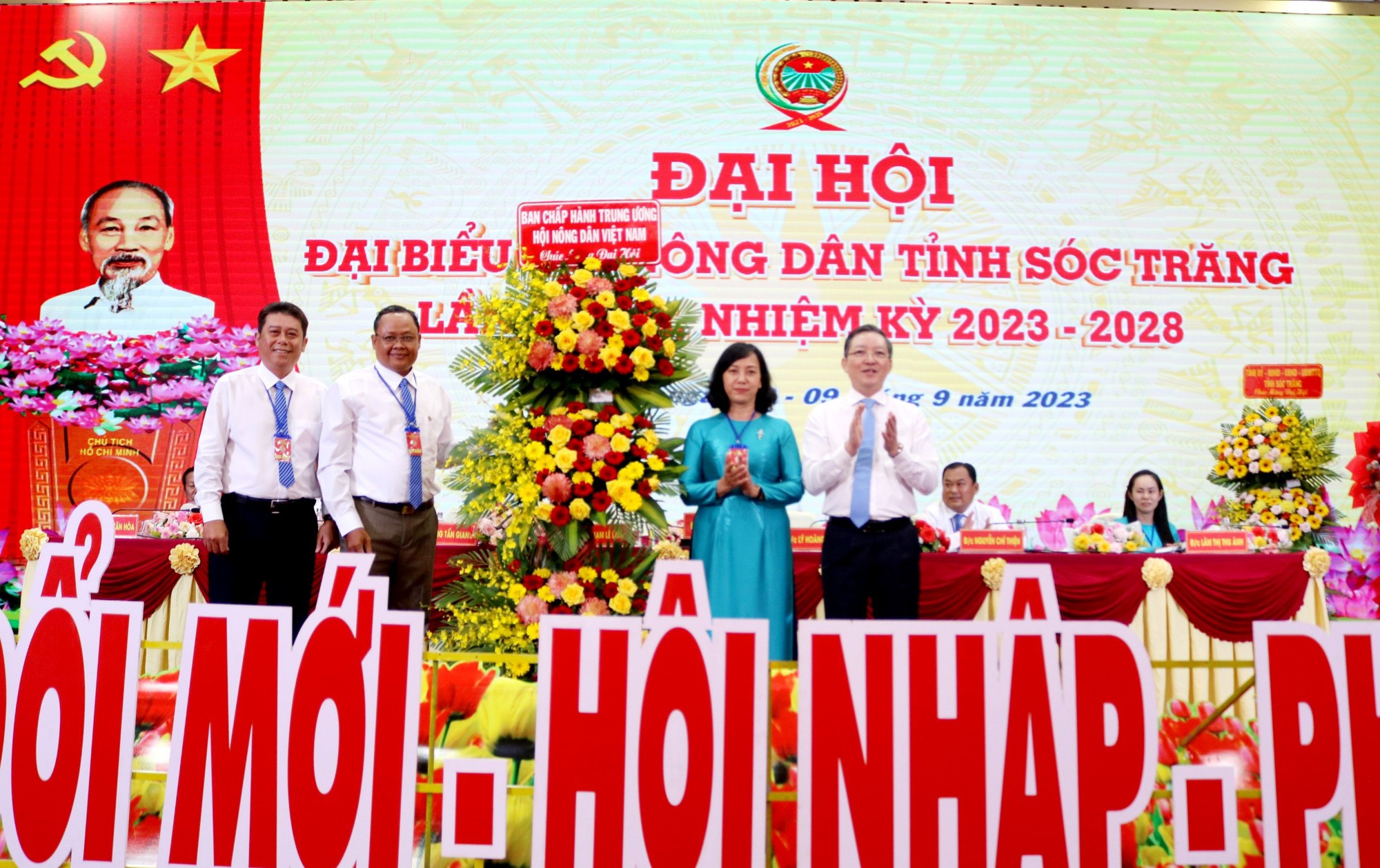 Chủ tịch T.Ư Hội NDVN Lương Quốc Đoàn: Hội ND Sóc Trăng tập trung các hoạt động dịch vụ, tư vấn, hỗ trợ nông dân - Ảnh 2.