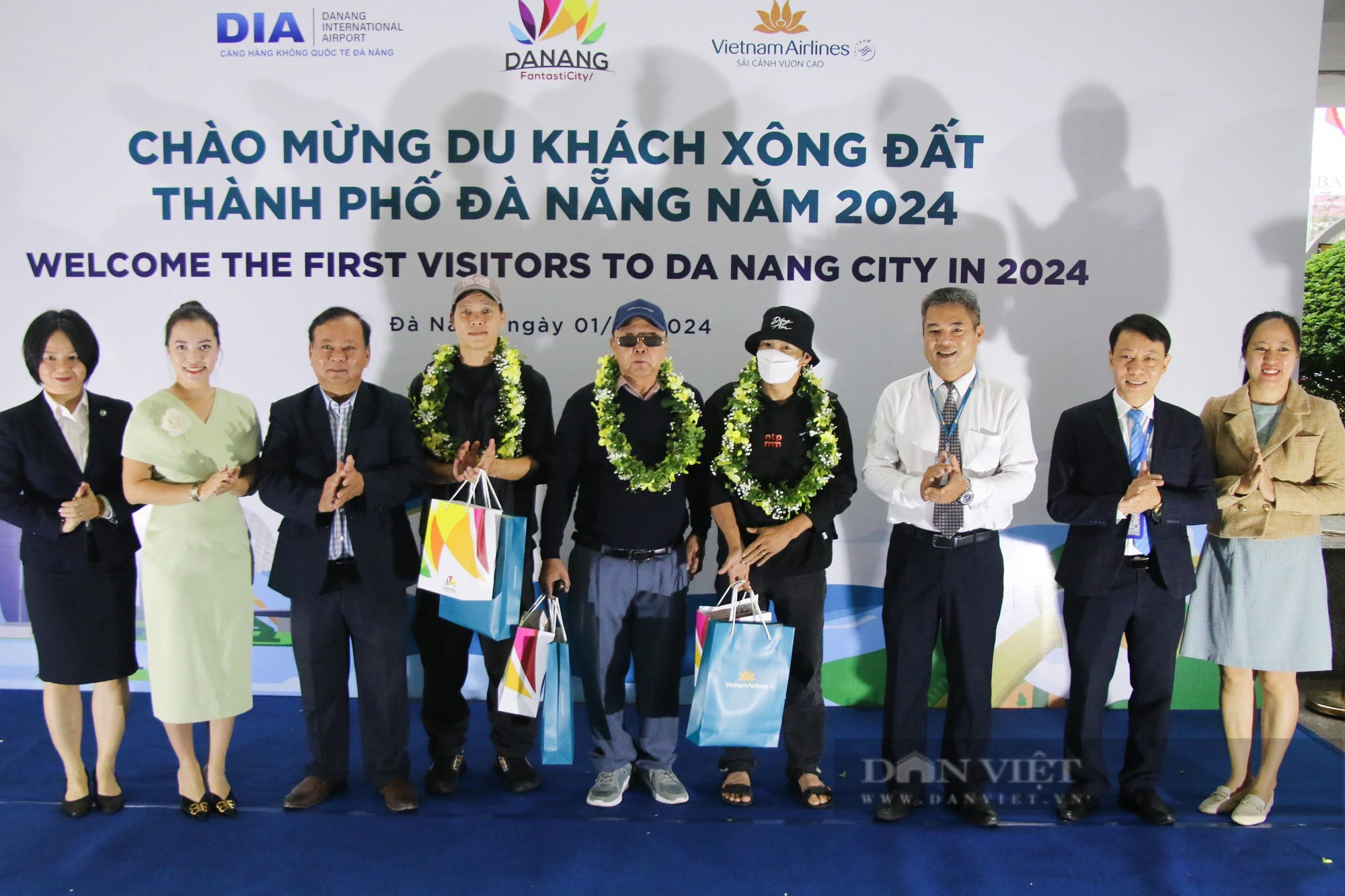 Hơn trăm chuyến bay &quot;xông đất&quot; Đà Nẵng ngày đầu năm mới - Ảnh 1.