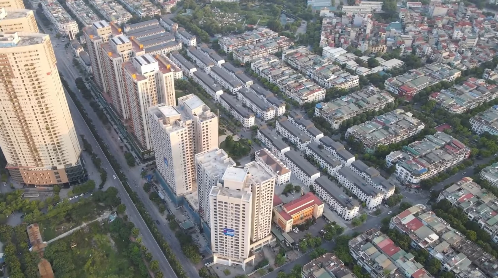 Nhiều dấu mốc nào của ngành xây dựng tác động mạnh đến thị trường bất động sản? - Ảnh 1.