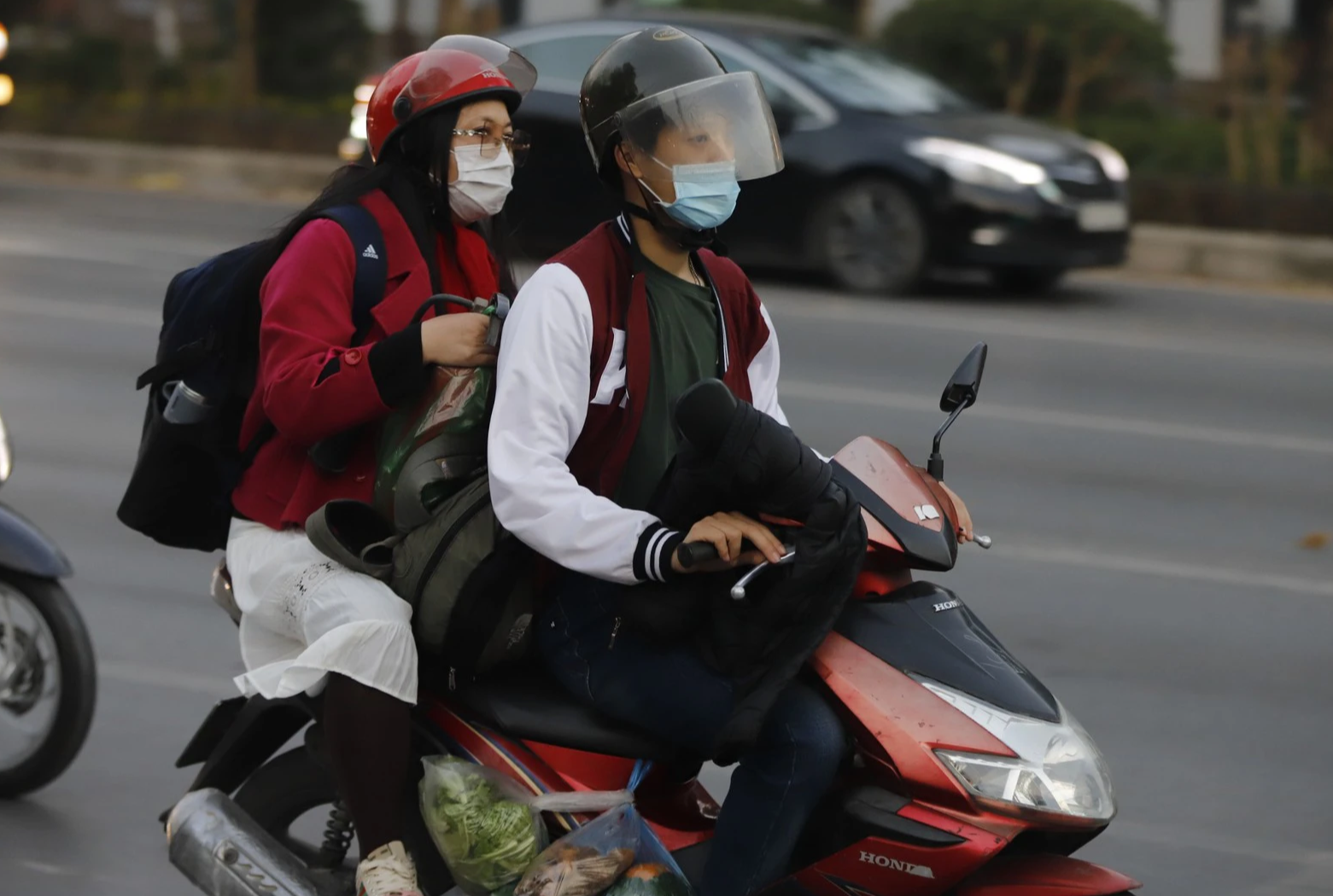 Cửa ngõ Thủ đô ùn tắc khi hàng vạn người trở lại sau nghỉ Tết dương lịch - Ảnh 13.