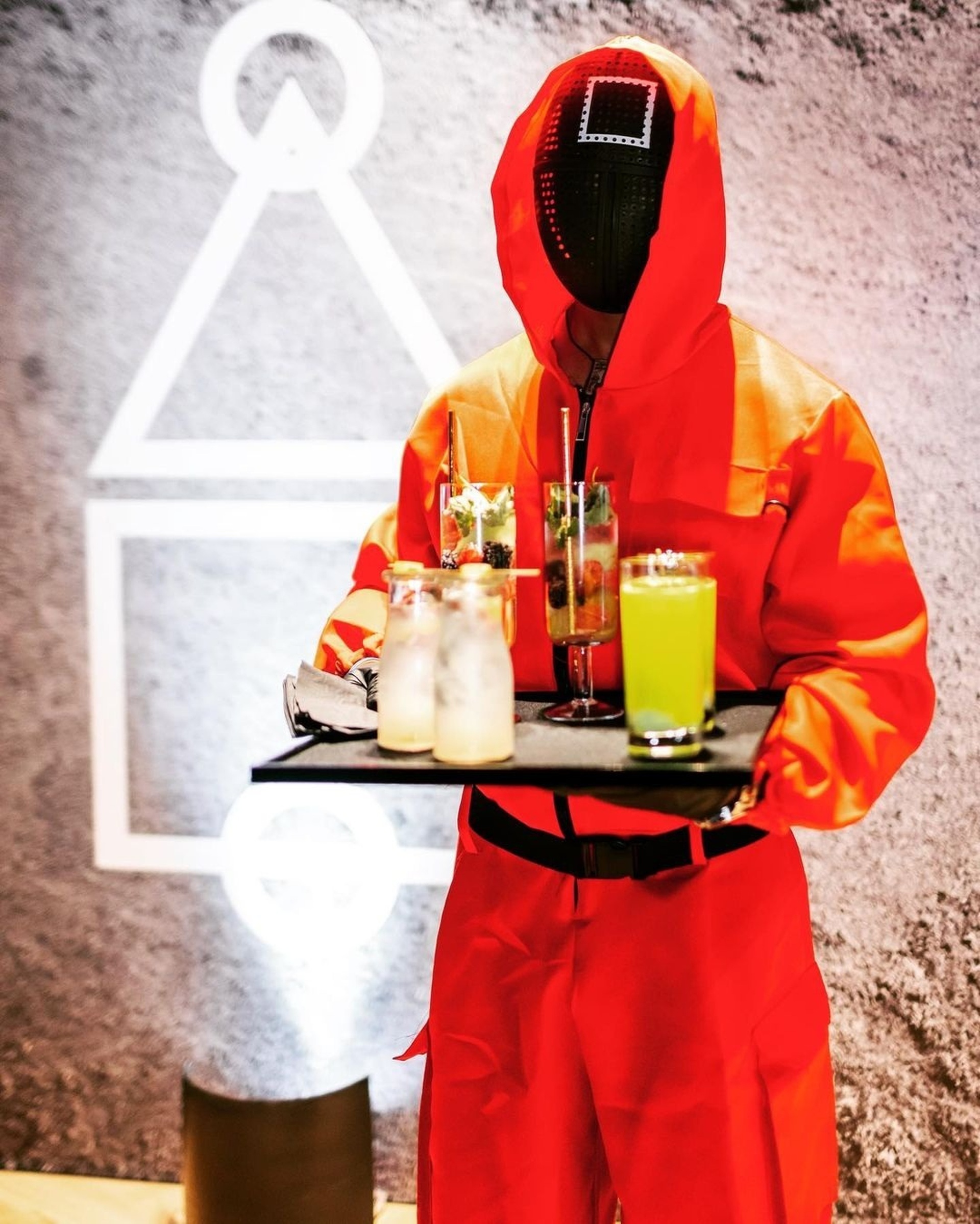 Rapper bị bắt vì khỏa thân tại tiệc thác loạn: Khi tiệc vui hóa scandal - Ảnh 9.