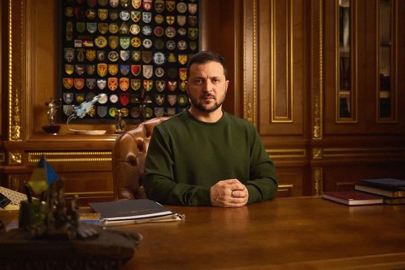 TT  Zelensky nói Ukraine mạnh hơn khi bước sang năm thứ hai của chiến tranh - Ảnh 1.