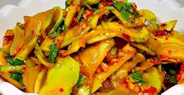 Rau mầm đá chỉ có một lần mùa lạnh, giá tới 100.000 đồng/kg, nhiều người tìm mua vì 1 công dụng này- Ảnh 3. Rau mầm đá chỉ có một lần mùa lạnh, giá tới 100.000 đồng/kg, nhiều người tìm mua vì 1 công dụng này- Ảnh 3.