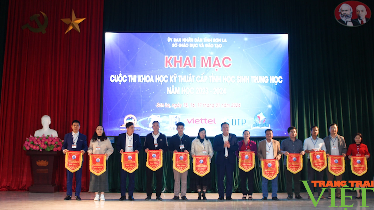 Sơn La: Khai mạc cuộc thi khoa học kỹ thuật dành cho học sinh trung học- Ảnh 2.