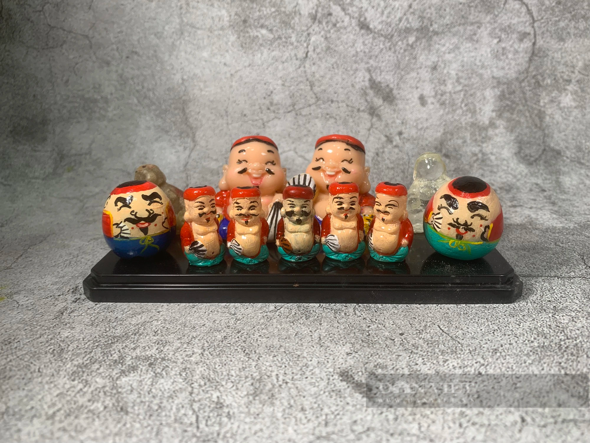 "Ông Địa mini" giá 40.000 đồng được giới trẻ TP.HCM săn đón trang trí Tết- Ảnh 5. "Ông Địa mini" giá 40.000 đồng được giới trẻ TP.HCM săn đón trang trí Tết- Ảnh 5.