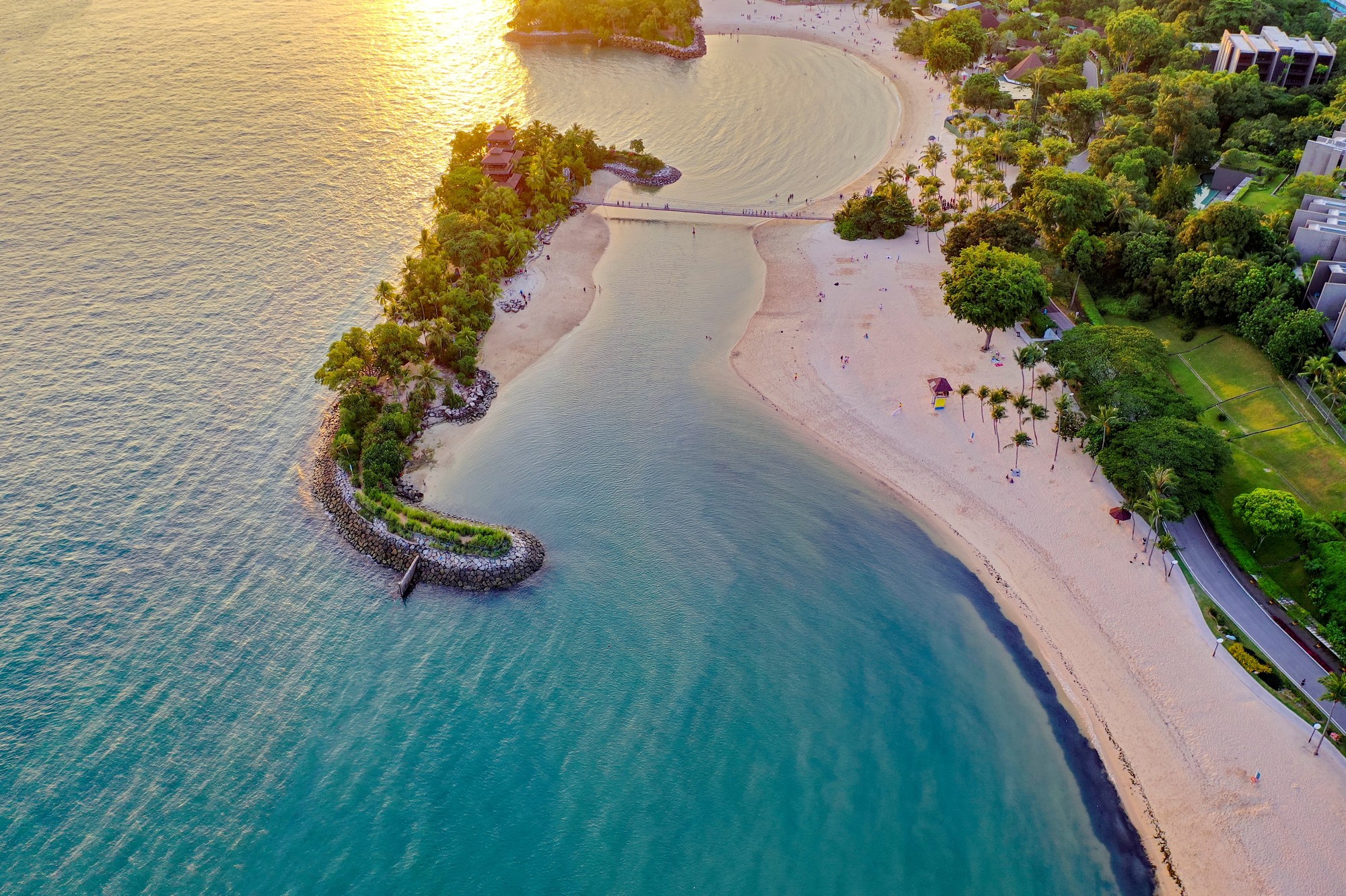 Vietnam Airlines "bắt tay" với đối tác tại Singapore đưa khách tới đảo Sentosa- Ảnh 1.